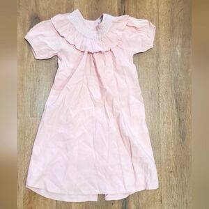 Short sleeve pink girls dress with ruffle collar